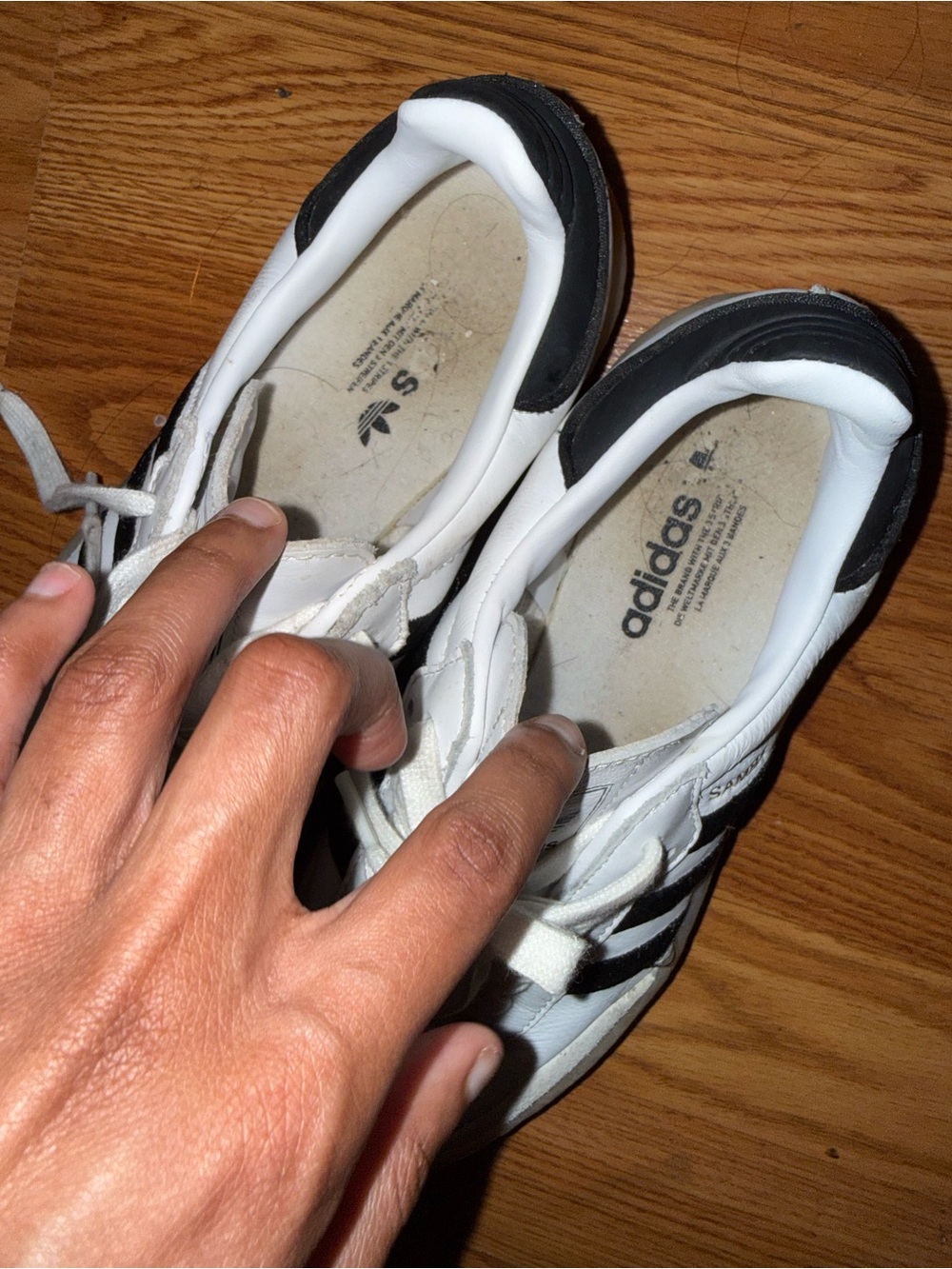 adidas White and Black sambae - Picture 4 of 8